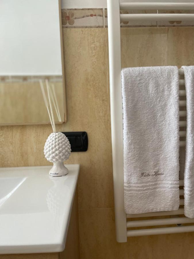 Salentina White House Bed & Breakfast Lecce Bagian luar foto